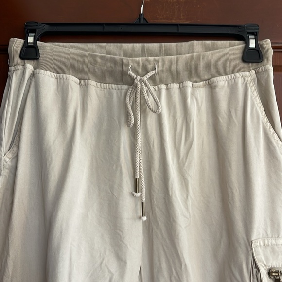 Young Fabulous & Broke Tencel
Cargo Joggers Small - Picture 3 of 6